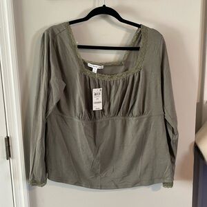 NWOT And Now This Olive Green Long Sleeve Ruched Bodice Top Size 2X